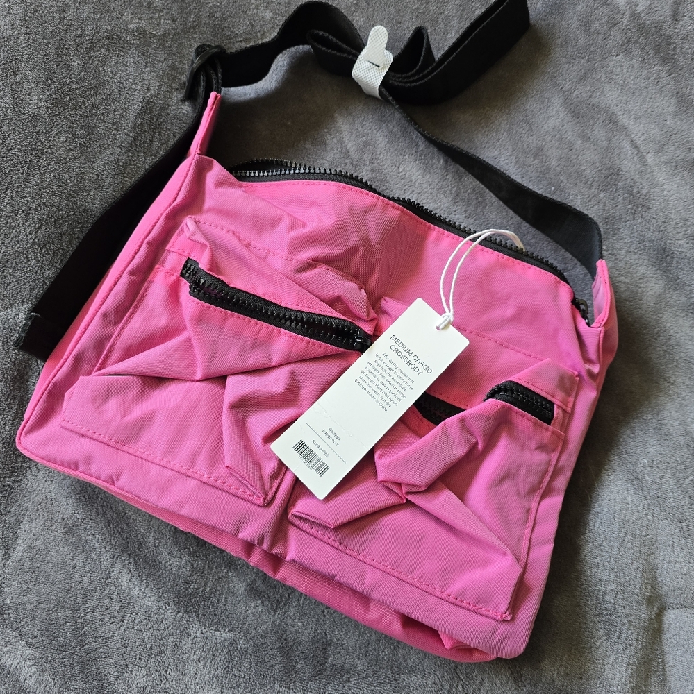 **SOLD** Baggu Medium Cargo Crossbody
